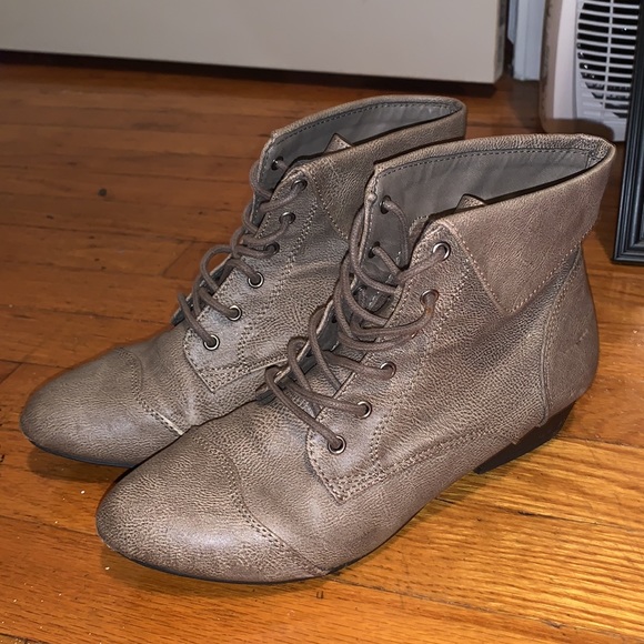 Light brown faux leather booties - Picture 3 of 7